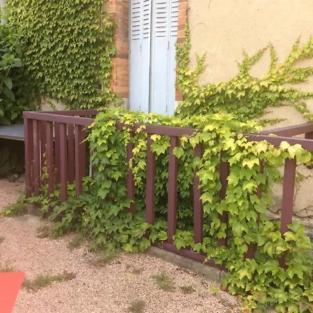Le Black And White Apartment Montlucon